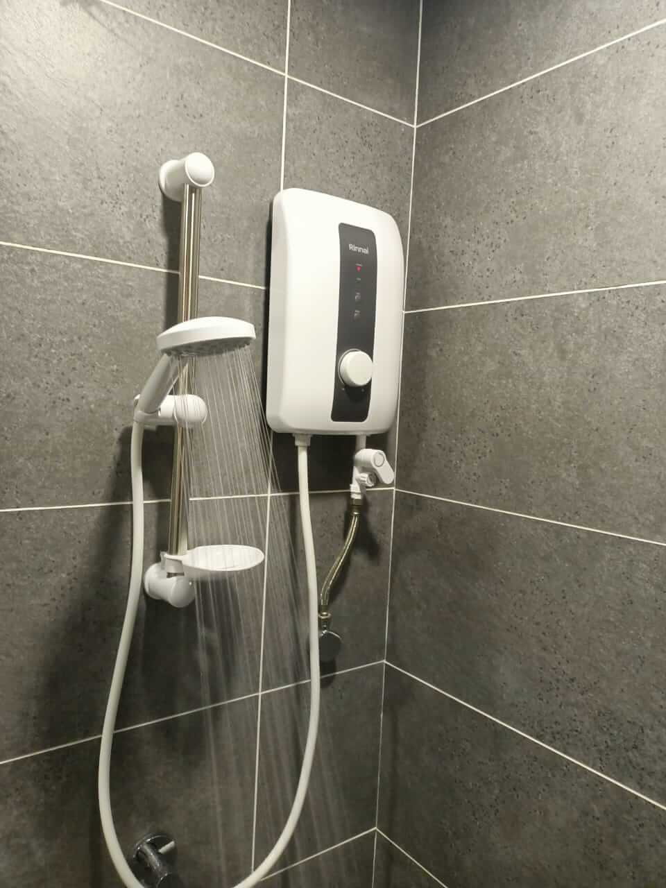 Electric water heater installation